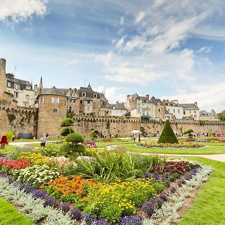Studio Tout Confort Avec Vue Cathedrale A St Patern Vannes-Centre Apartment Bagian luar foto