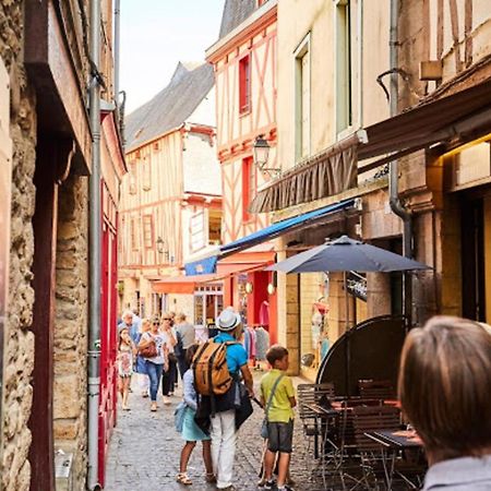 Studio Tout Confort Avec Vue Cathedrale A St Patern Vannes-Centre Apartment Bagian luar foto