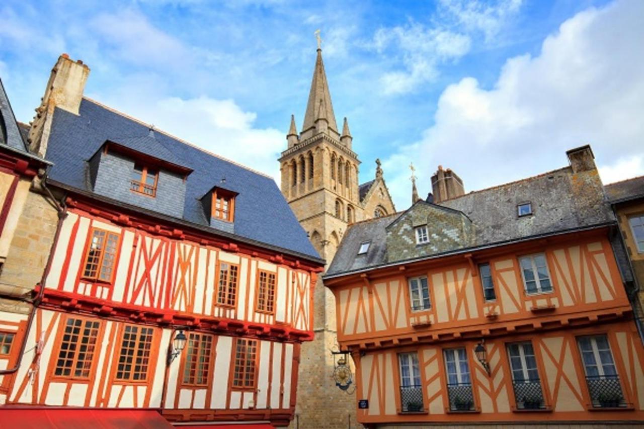 Studio Tout Confort Avec Vue Cathedrale A St Patern Vannes-Centre Apartment Bagian luar foto