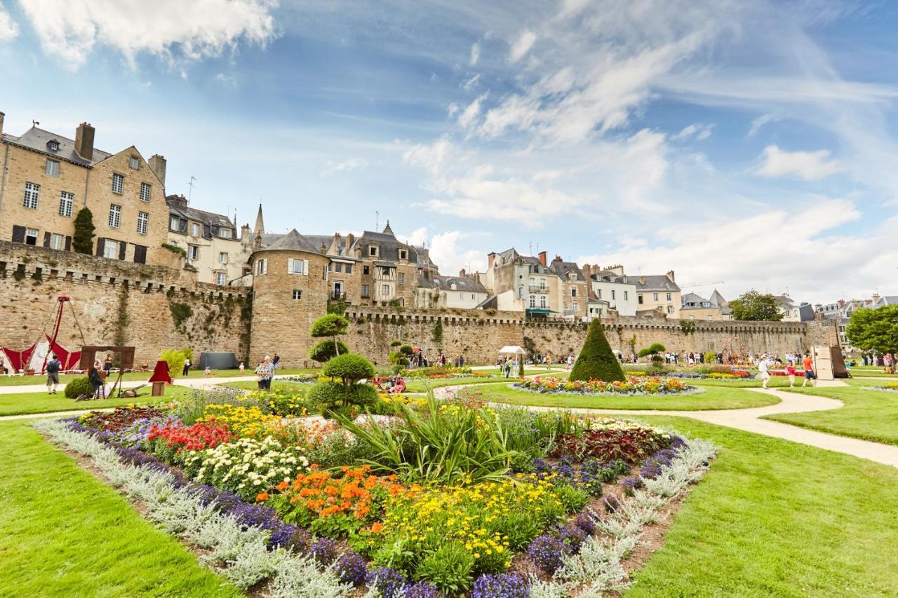 Studio Tout Confort Avec Vue Cathedrale A St Patern Vannes-Centre Apartment Bagian luar foto